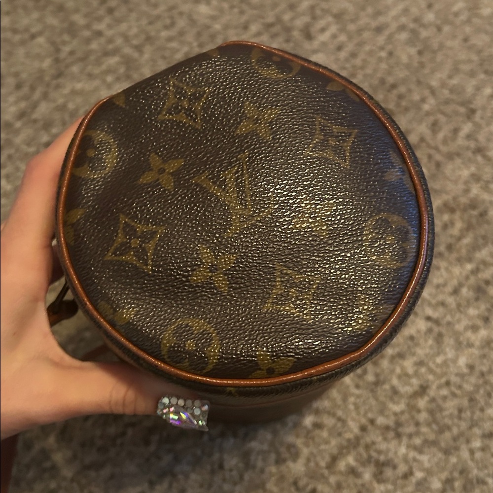 Louis Vuitton Papillion Bag - Picture 5 of 14